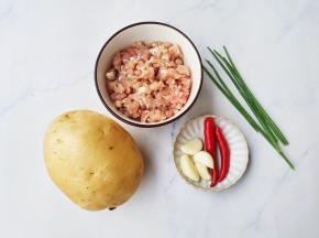 准备好所有食材。