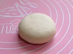 收口捏紧朝下按压。