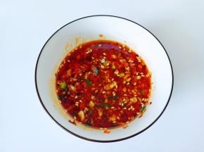 料汁拌均匀备用。