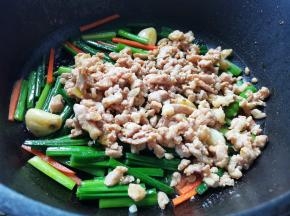 加入瘦肉，