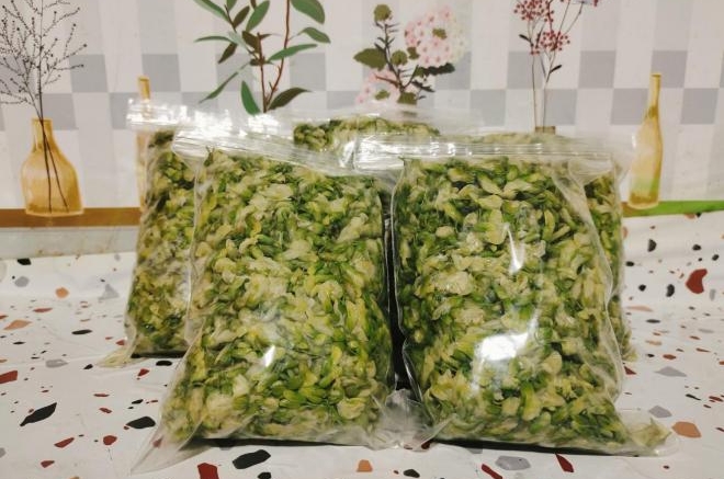 储存槐花
