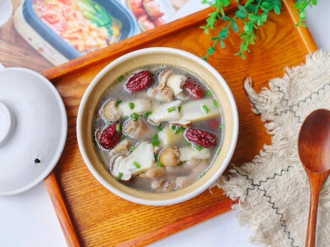 姬松茸炖鸡汤
