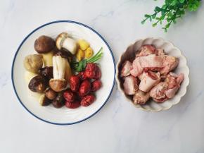 准备好所有食材。