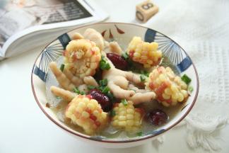 出锅，撒上葱花就好了！软糯清甜，啃着嘎嘎香。