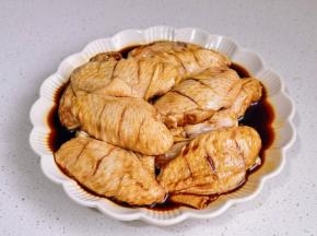 抓拌均匀腌制6小时。