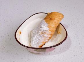 依次裹上面粉。