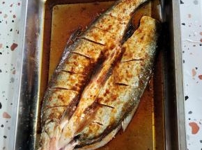 全身涂抹均匀，腌制10分钟！