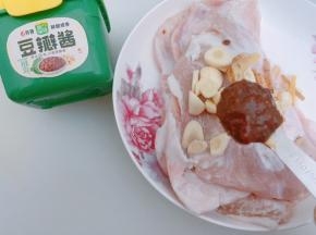 加入1勺六月香葱伴侣豆瓣酱