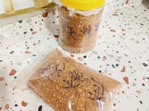 我做了满满一大罐＋一大袋烧烤料，可以吃很久了！