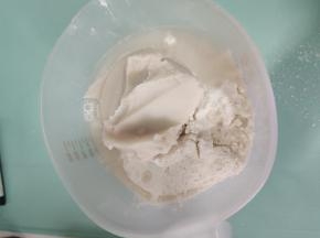 酥油皮:普通面粉300克，白糖60克，猪油100克，清水70克！