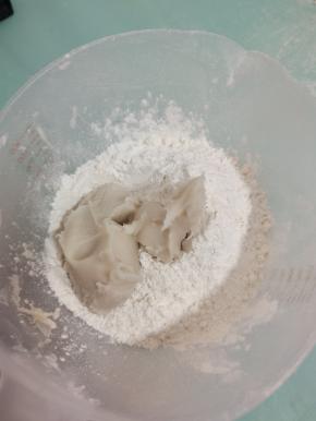 油酥:低筋面粉180克，猪油80克！