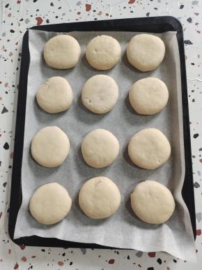 依次做完所有的，放在烤盘上！