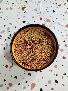 搅拌均匀调成料汁儿！