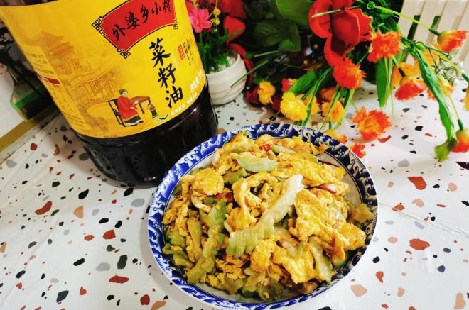 苦瓜炒鸡蛋