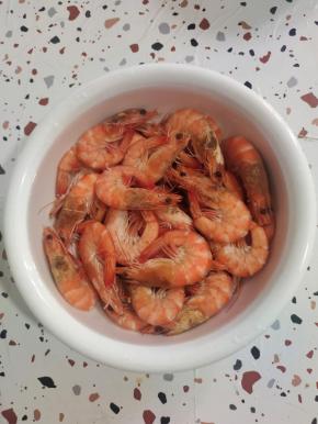 放冰水里浸泡一下，这样吃起来肉质更Q弹！