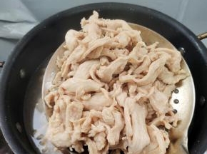 捞出控干水分！