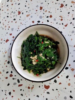 翻拌均匀即可食用！