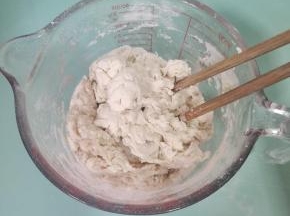 用筷子搅拌成絮状！