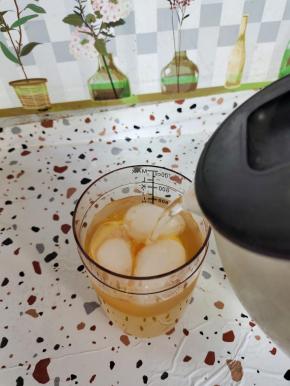 放入凉开水100毫升！