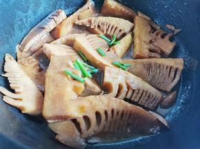 撒葱花即可。