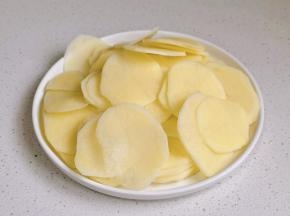 捞出擦干水分。