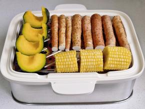 贝贝南瓜，玉米，山药一起蒸。