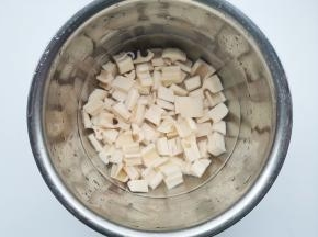 泡水，