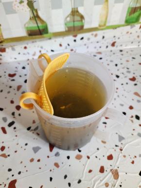 茉莉花茶提前沏好，晾凉备用！