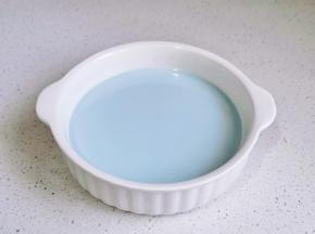 凝固后再切小块。