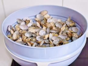 多了这一步花甲又鲜又嫩。