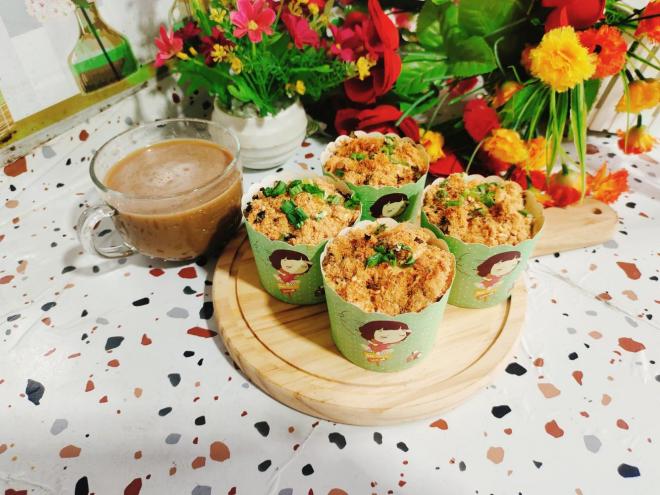 葱香肉松纸杯蛋糕