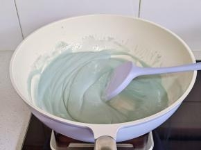 全程小火快速搅拌。