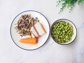 准备好所有食材。