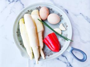 准备好所有食材。