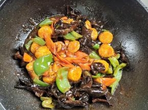  翻炒均匀即可出锅！