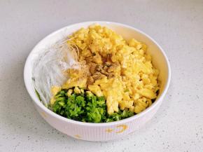 食材组装+盐+五香粉。