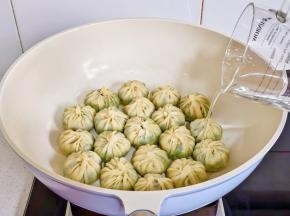 加入少许清水。