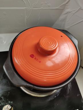 再转小火慢炖20分钟！