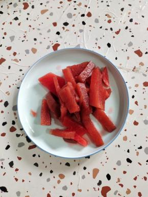 准备一盘酸萝卜！