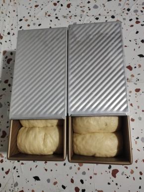 盖上吐司盖子。