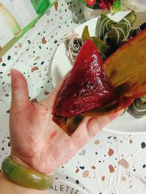 这个是红色西米粽！