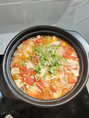 出锅前放入适量的葱花即可！