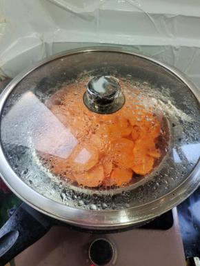 水开，上锅蒸20分钟左右！