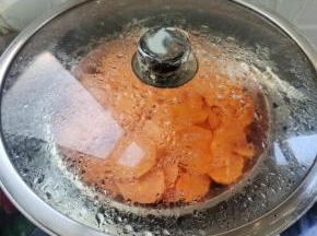 水开，上锅蒸20分钟左右！