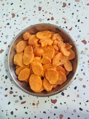 取出放在案板上！