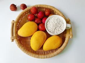 天实在是太热了，刚好放暑假，给孩子在家做一款小甜品，芒果西米露！