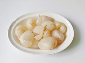 荔枝冷藏后剥壳【剥好继续放冰箱冷藏，记得改保鲜膜】