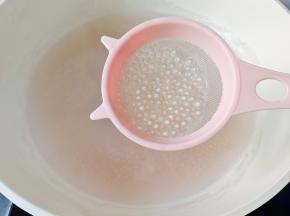 煮了大约15分钟，西米还有一点点硬心