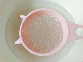 关火，盖上盖子焖15分钟左右，西米变成透明即可