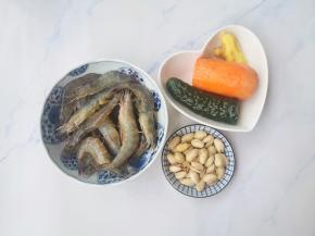 准备好所有食材。